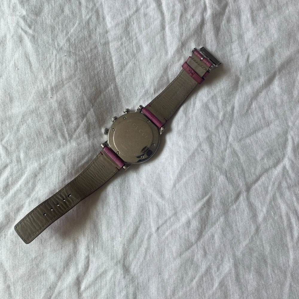 Gucci Crystal Bezel Pink Leather Chronograph Watch - Picture 10 of 10